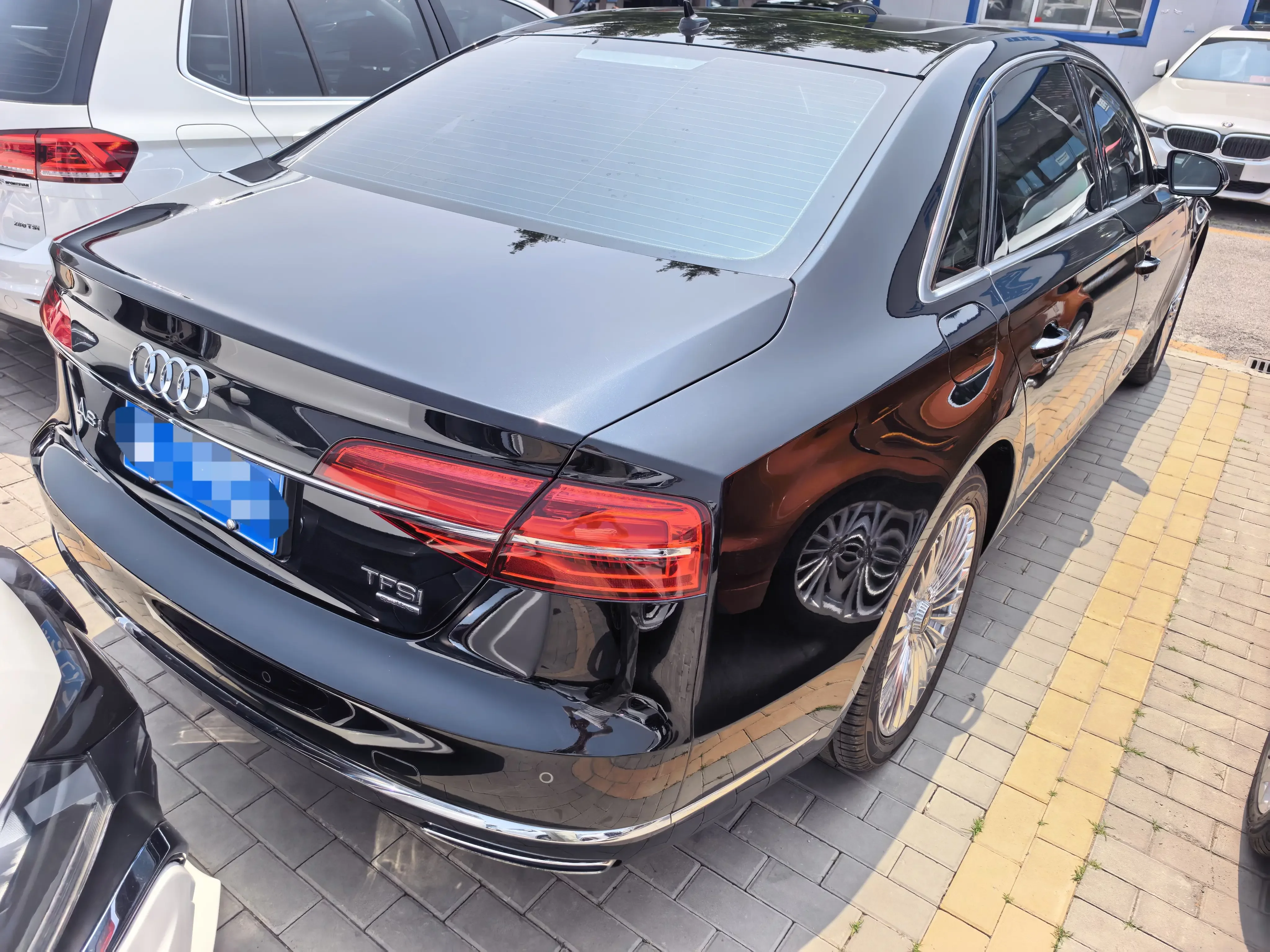 Audi A8