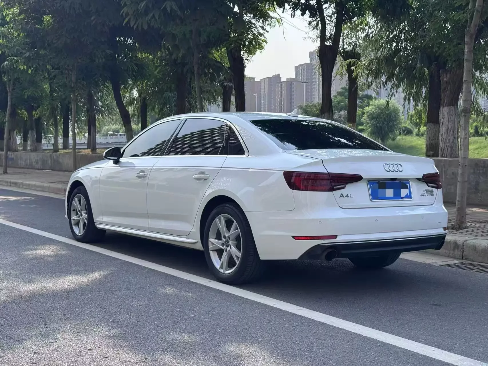 Audi A4L