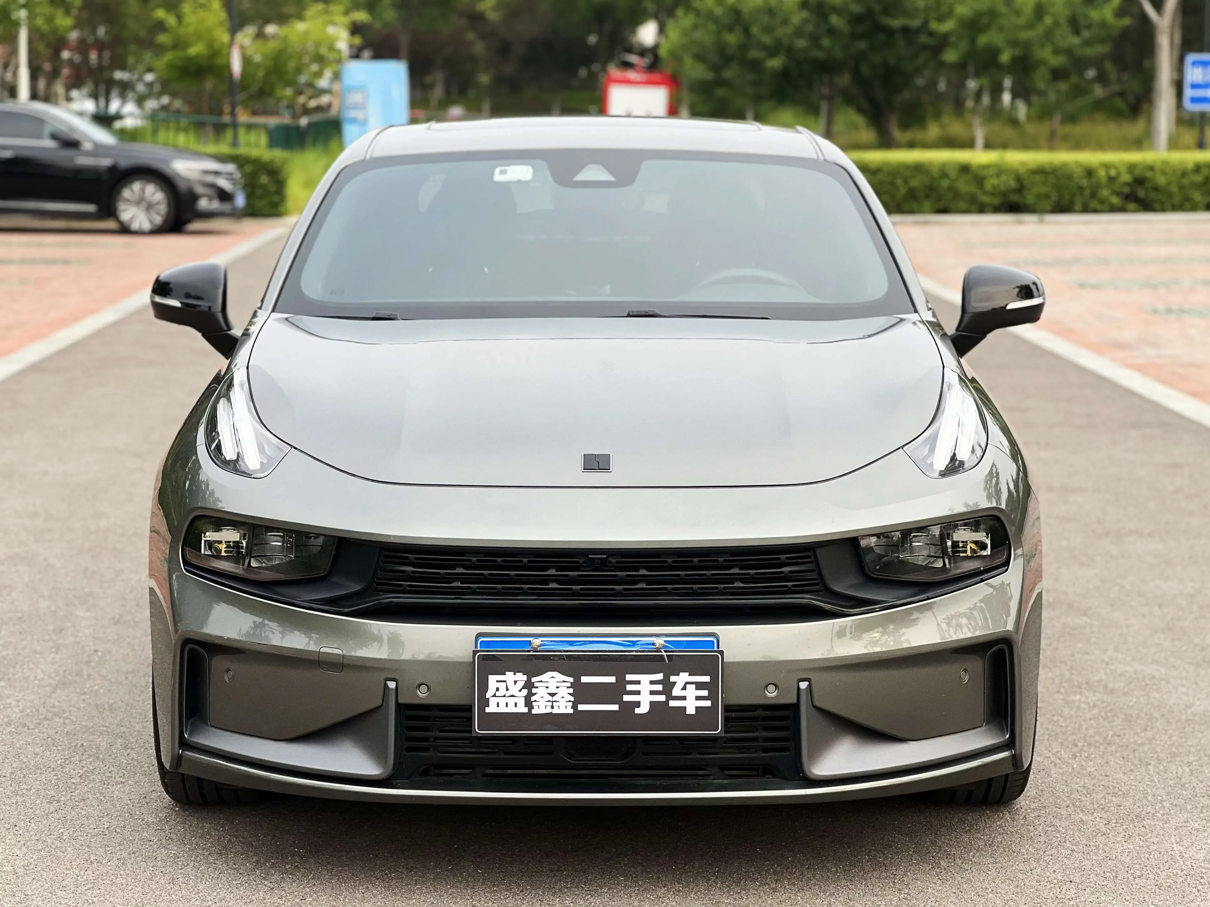 Lynk & Co 03