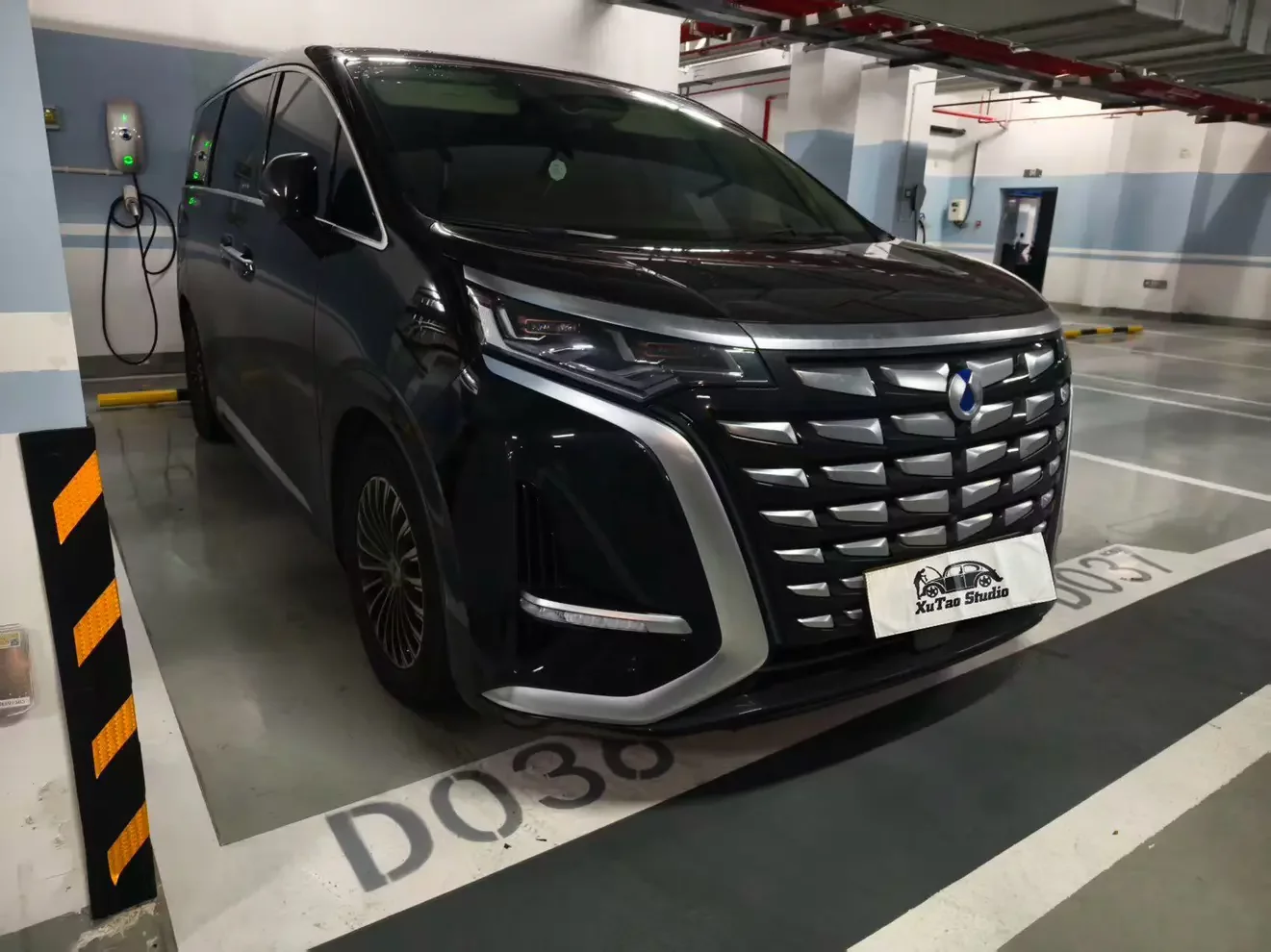 Denza D9 DM