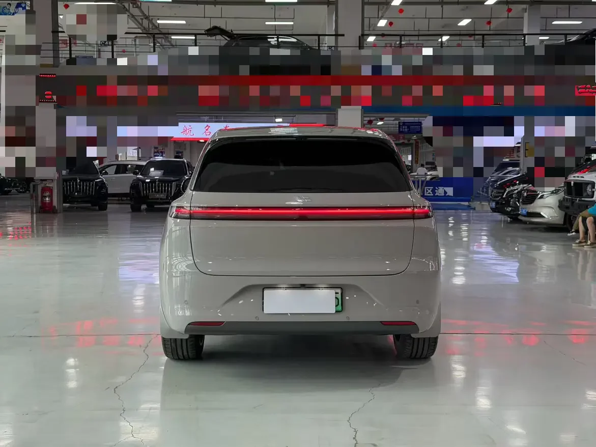 Lixiang L6