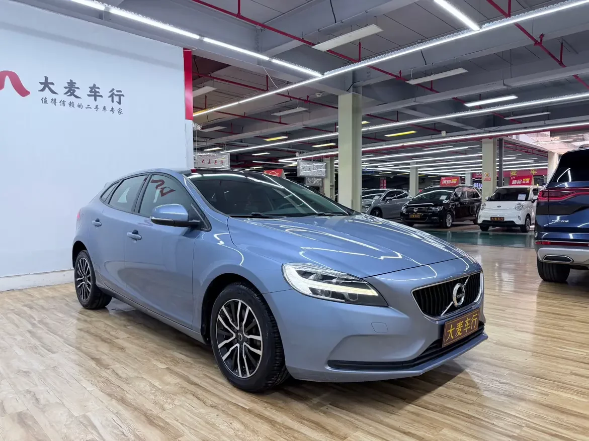 Volvo V40