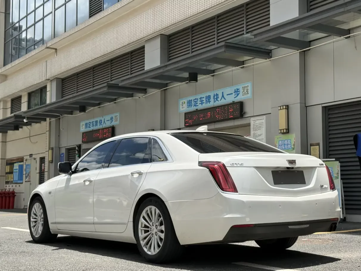 Cadillac CT6