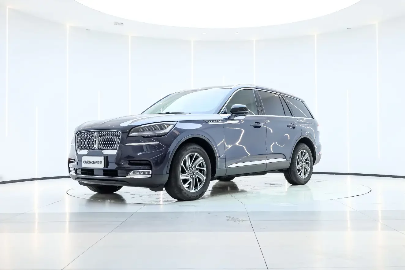 Lincoln aviator