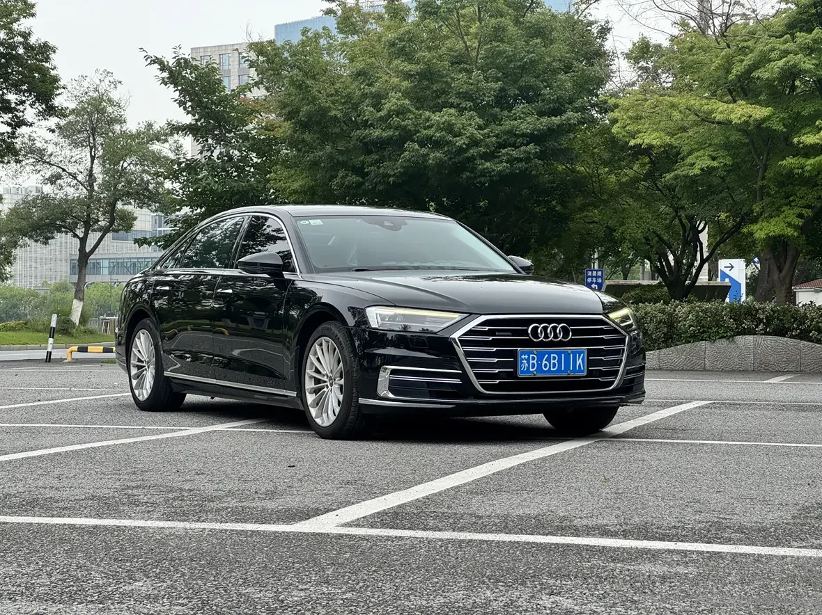 Audi A8