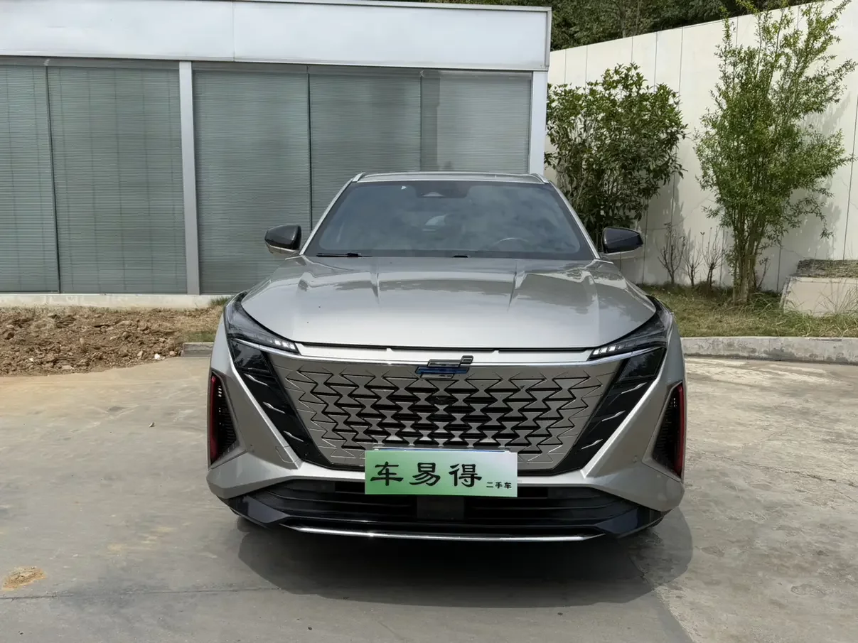 Oshan Changan Auchan Z6