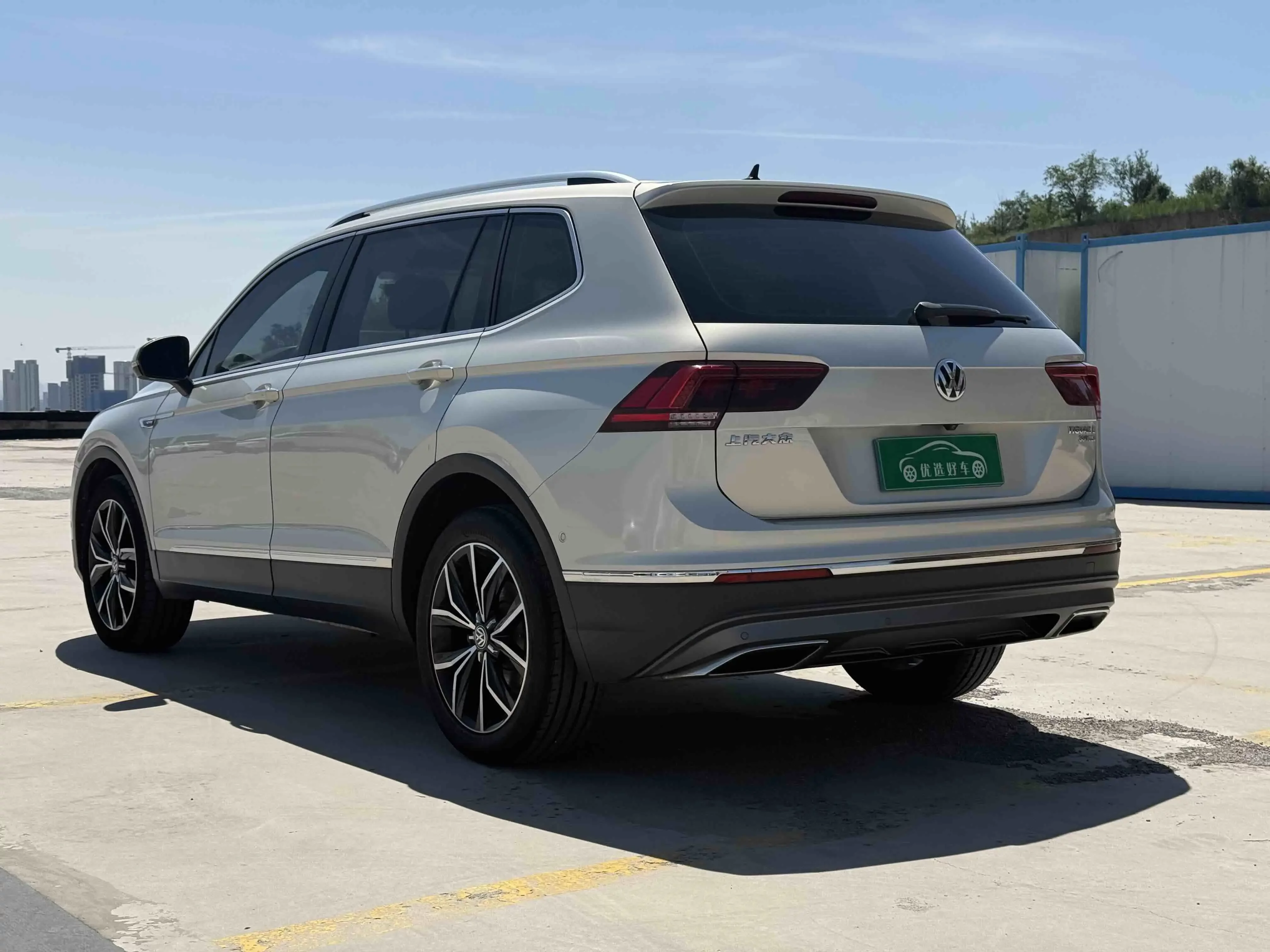 Volkswagen Tiguan L