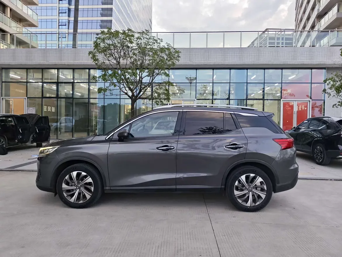 GAC Trumpchi GS4