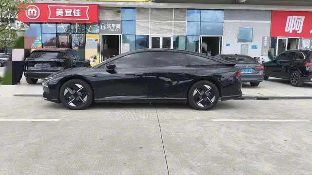 Xpeng P7+