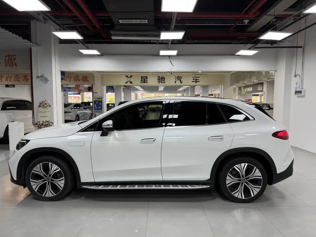 Mercedes-Benz EQE SUV