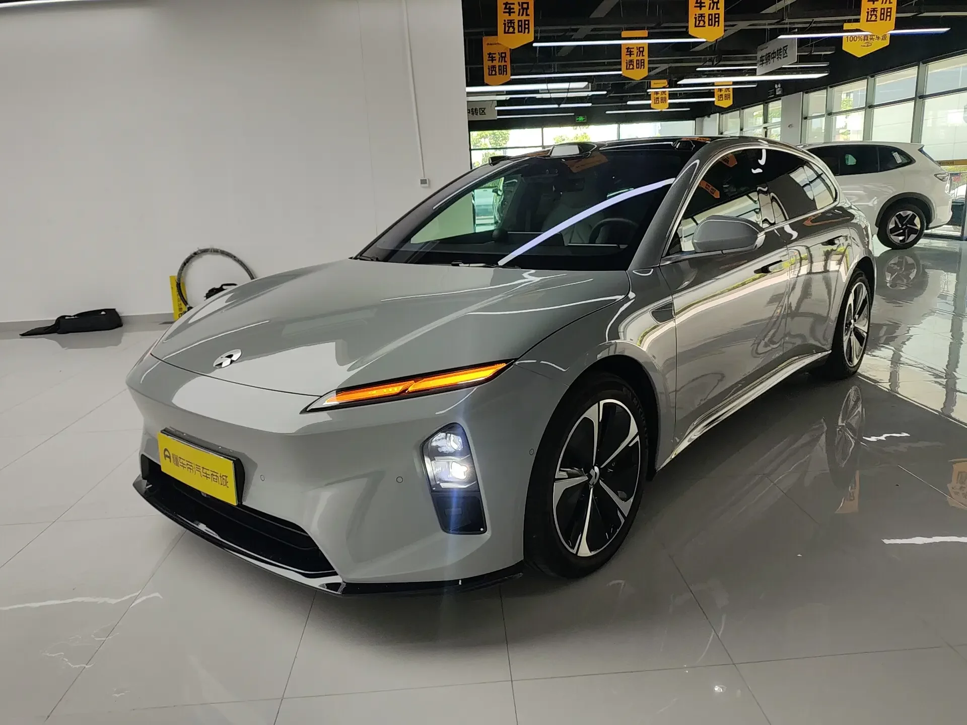 NIO ET5T