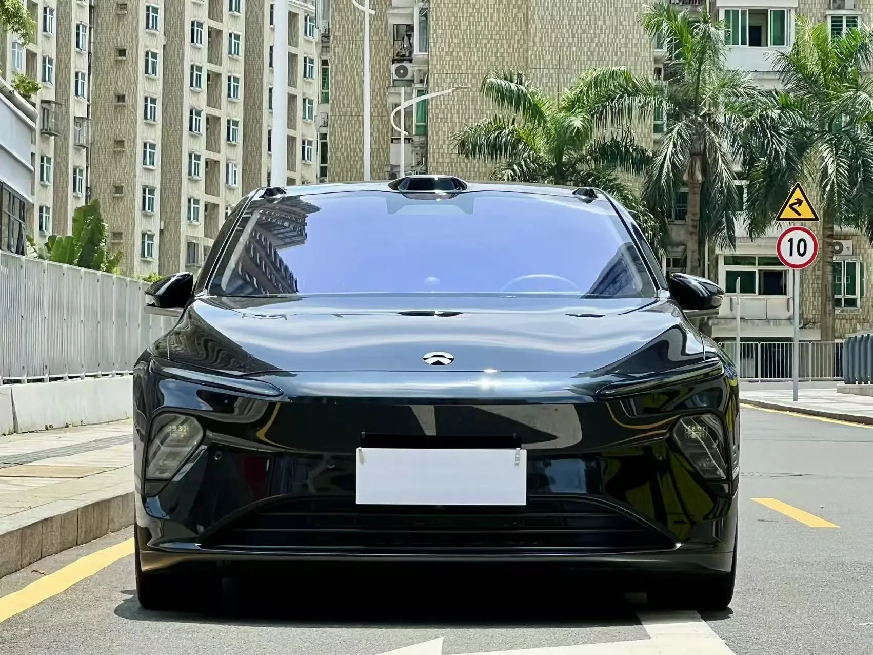 NIO ET7
