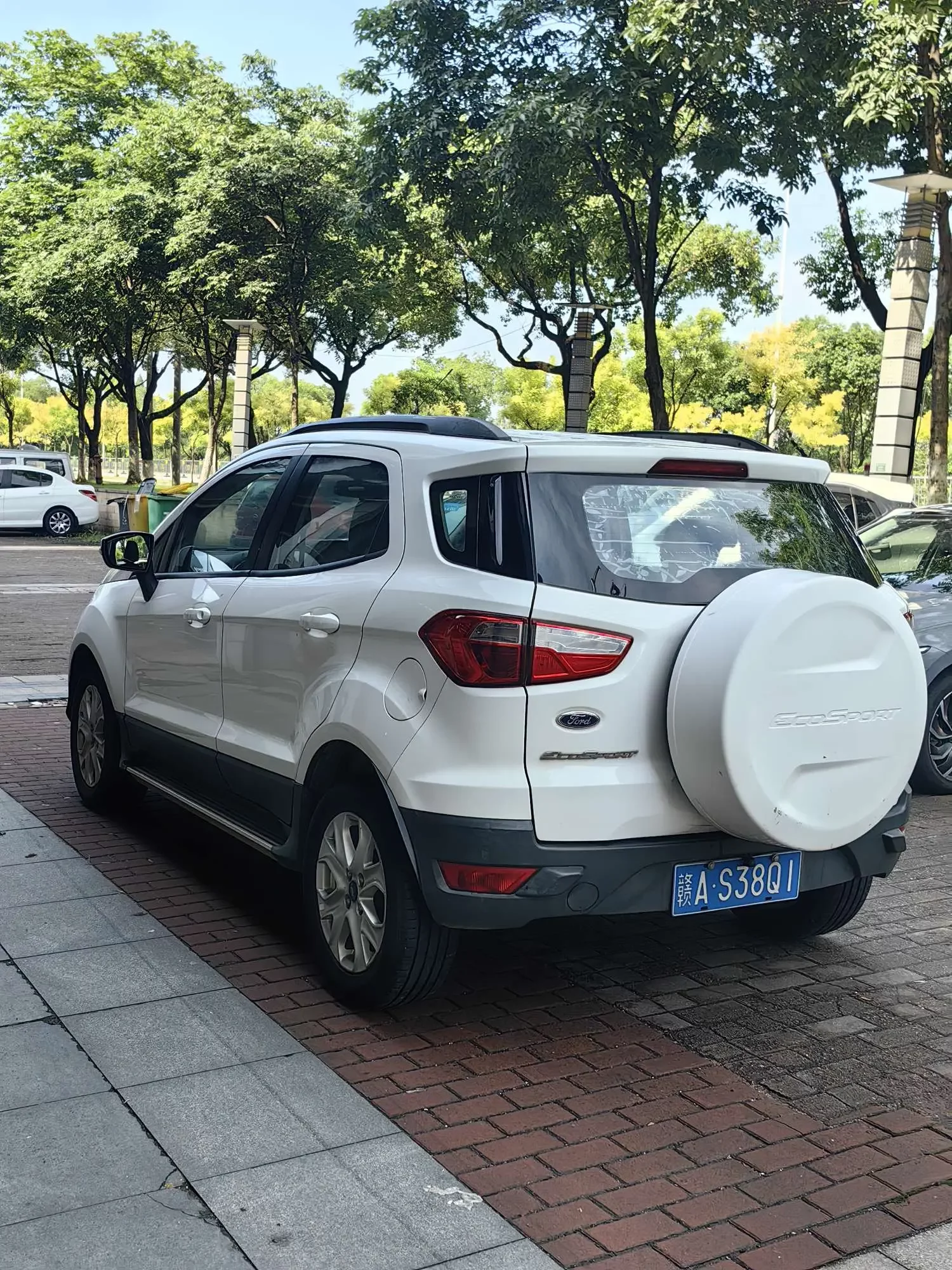 Ford Yibo