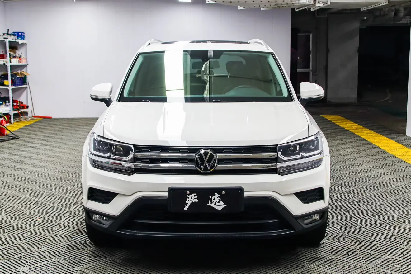 Volkswagen Tharu