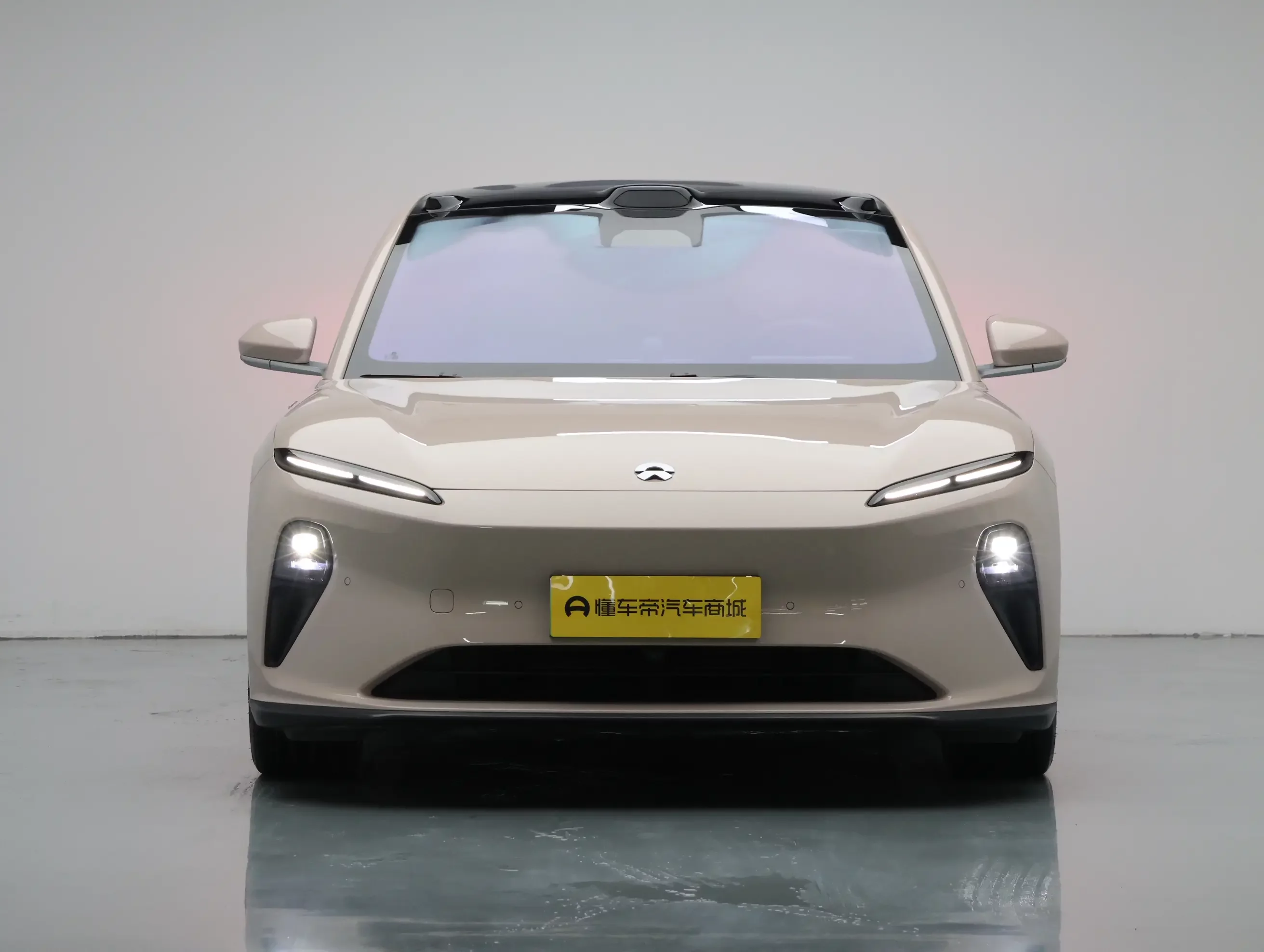 NIO ET5