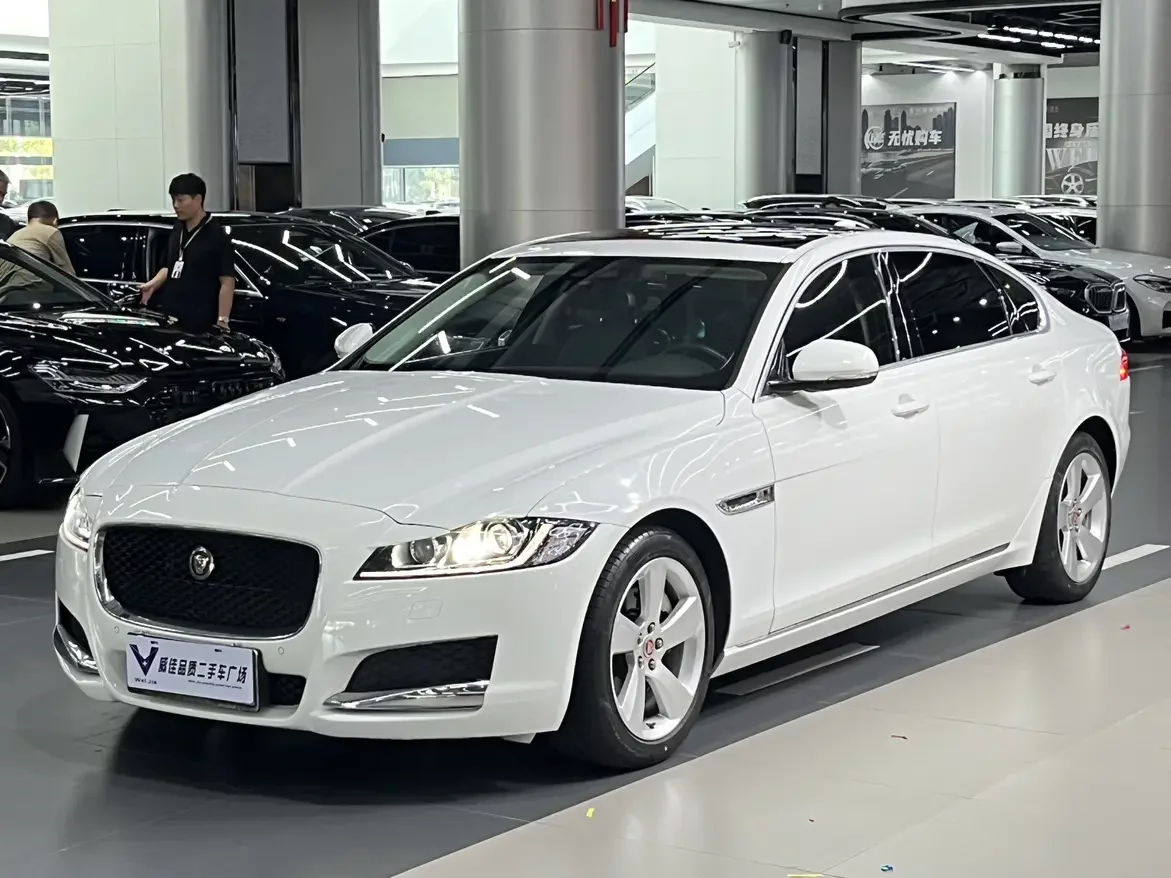 Jaguar XFL