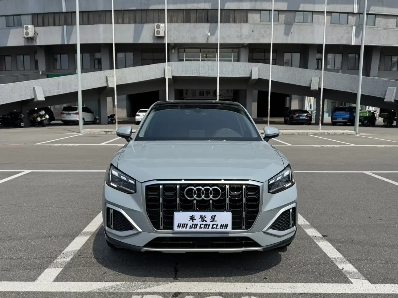 Audi Q2L