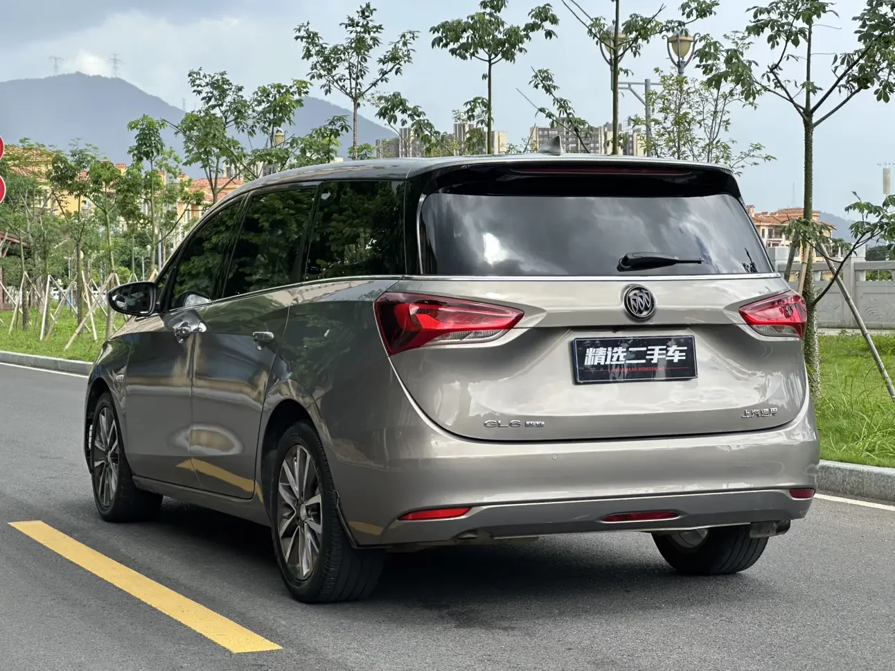 Buick GL6