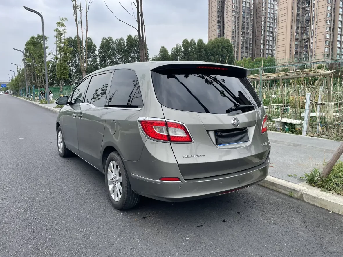 Buick GL8