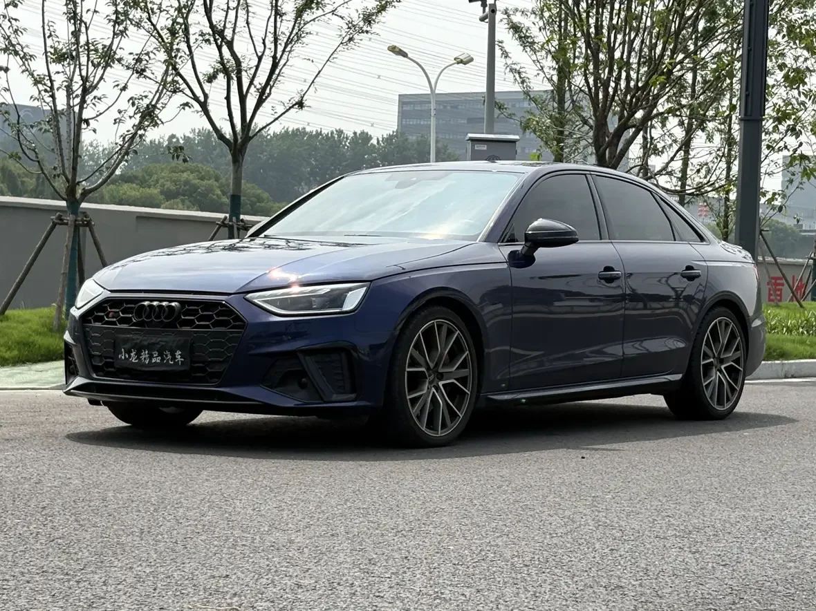 Audi S4  из Китая