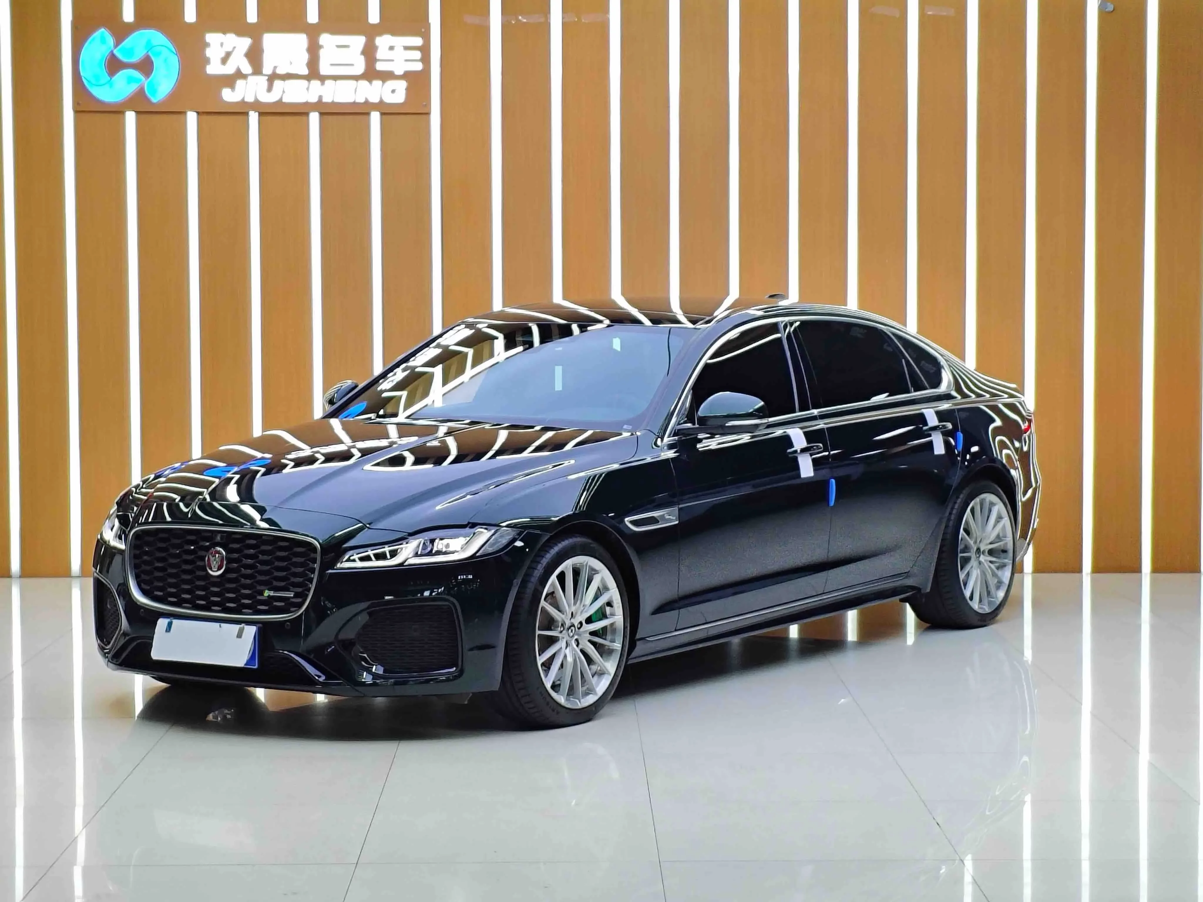 Jaguar XFL