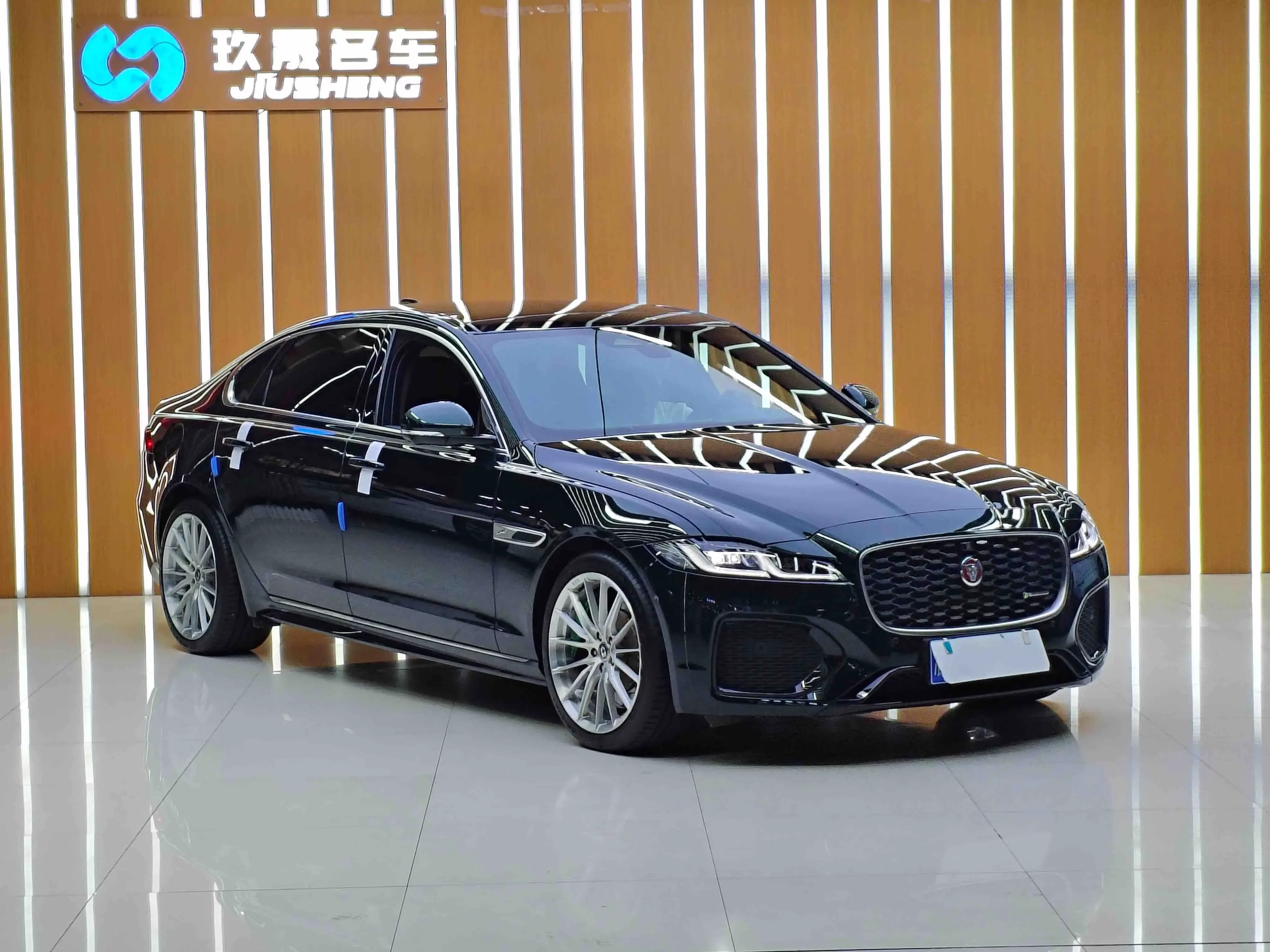 Jaguar XFL