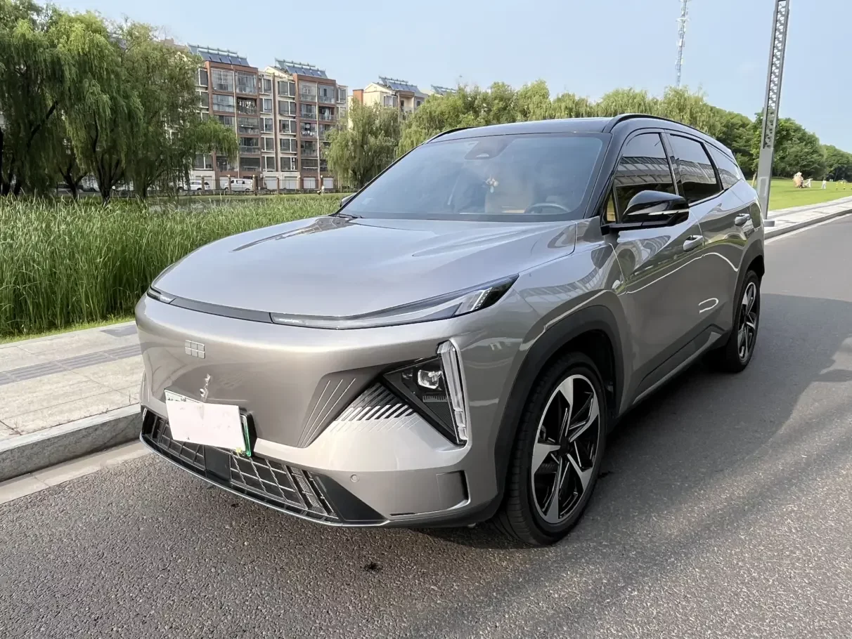 Geely Galaxy L7