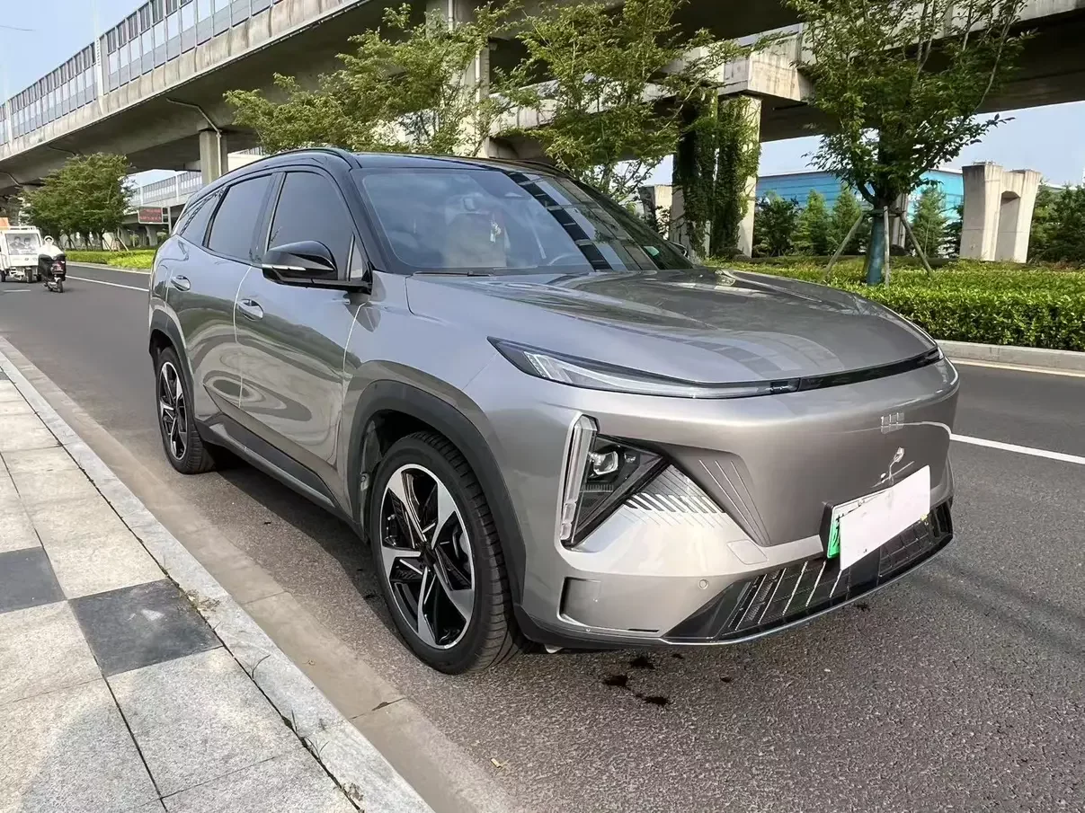 Geely Galaxy L7