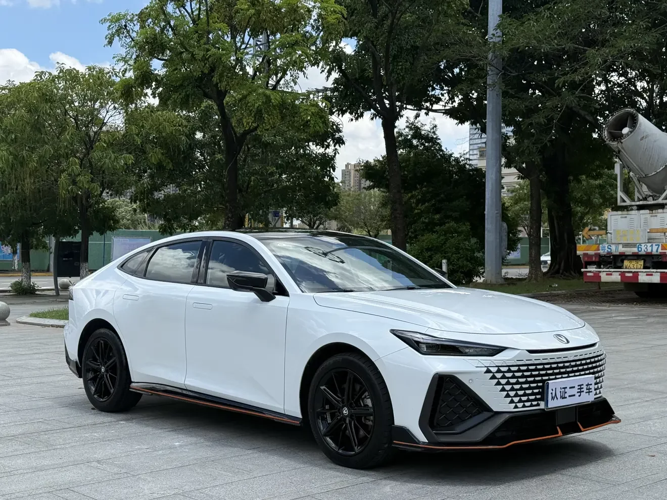 Changan UNI-V