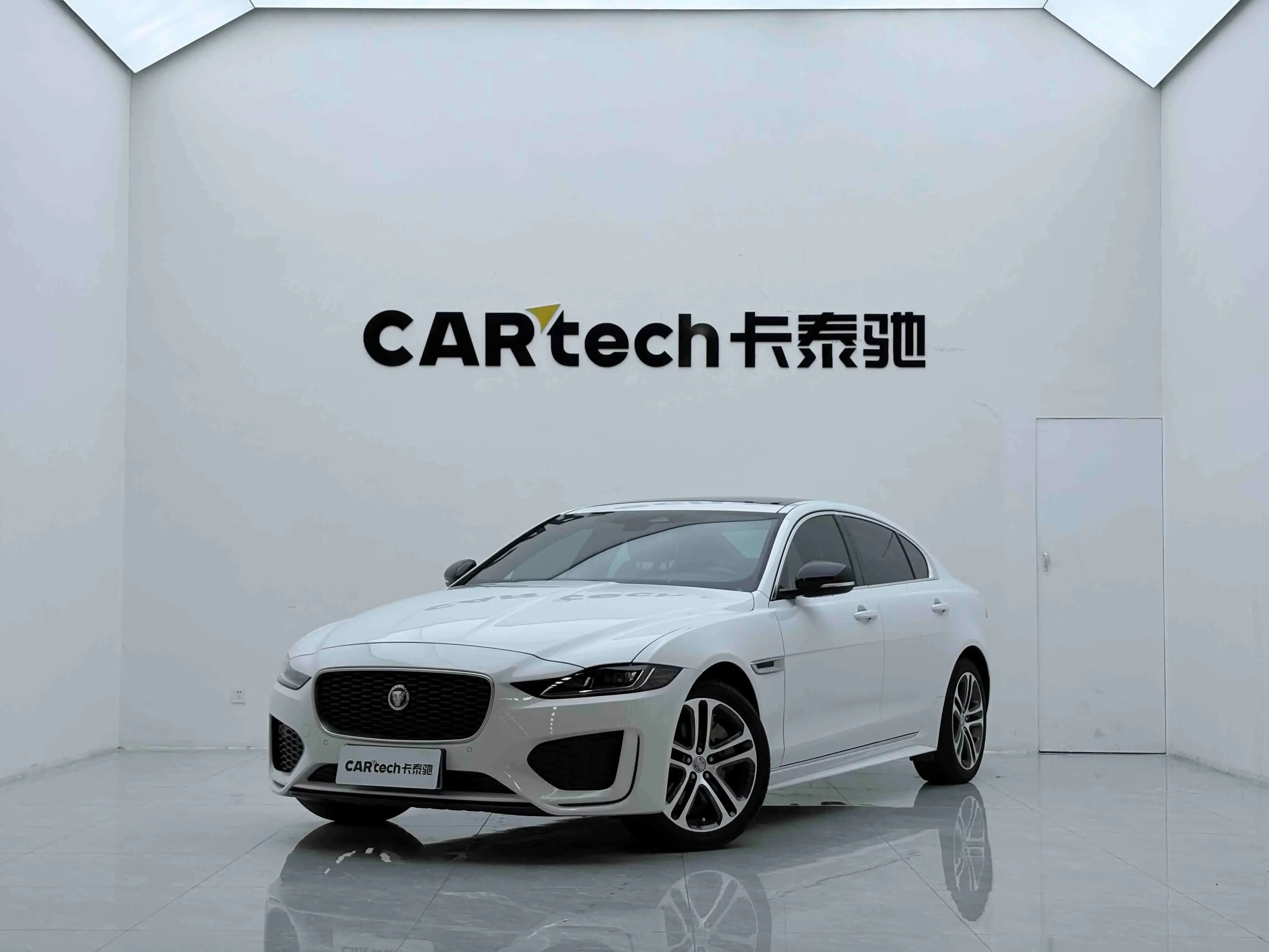 Jaguar XEL