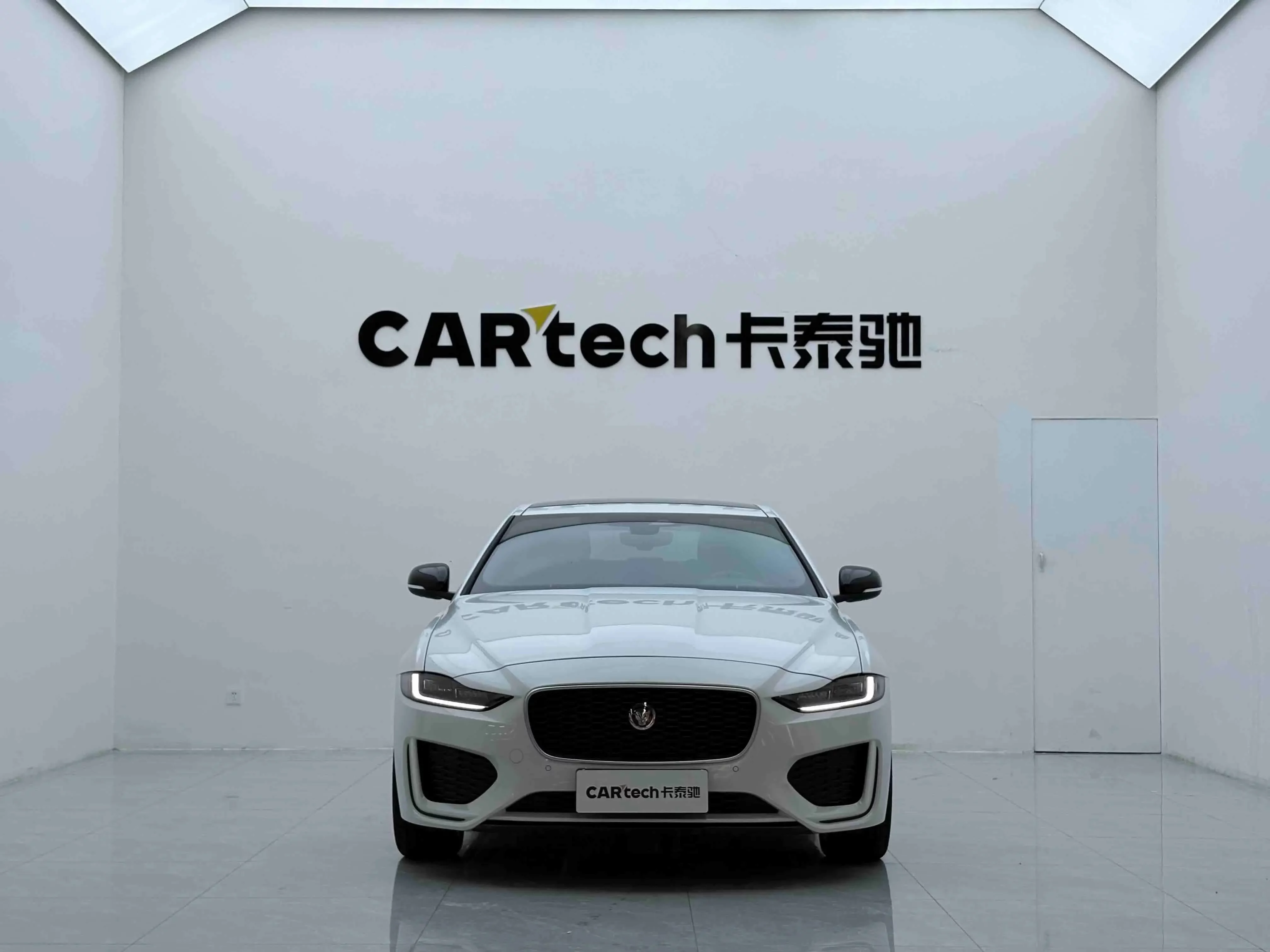 Jaguar XEL