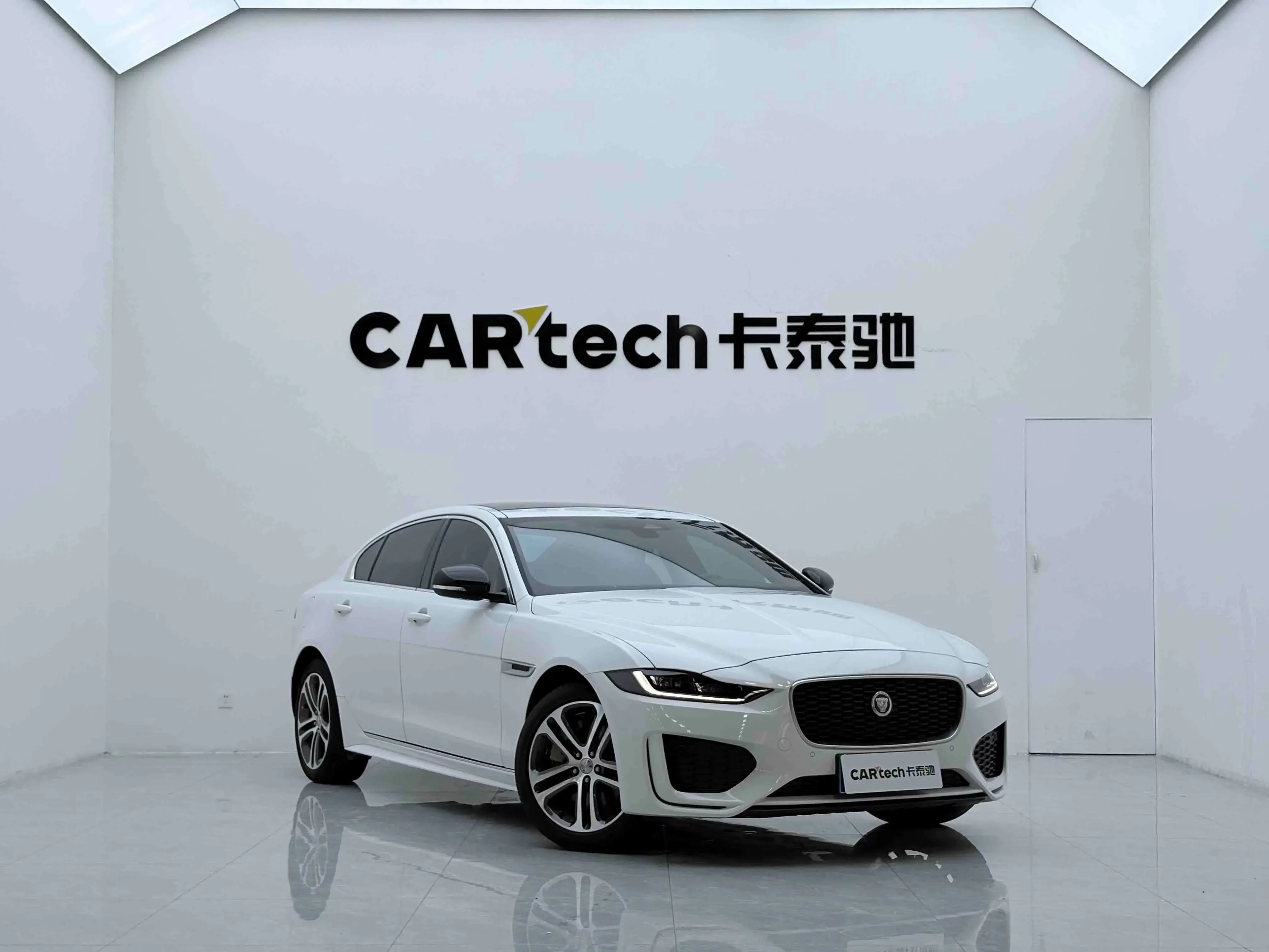 Jaguar XEL