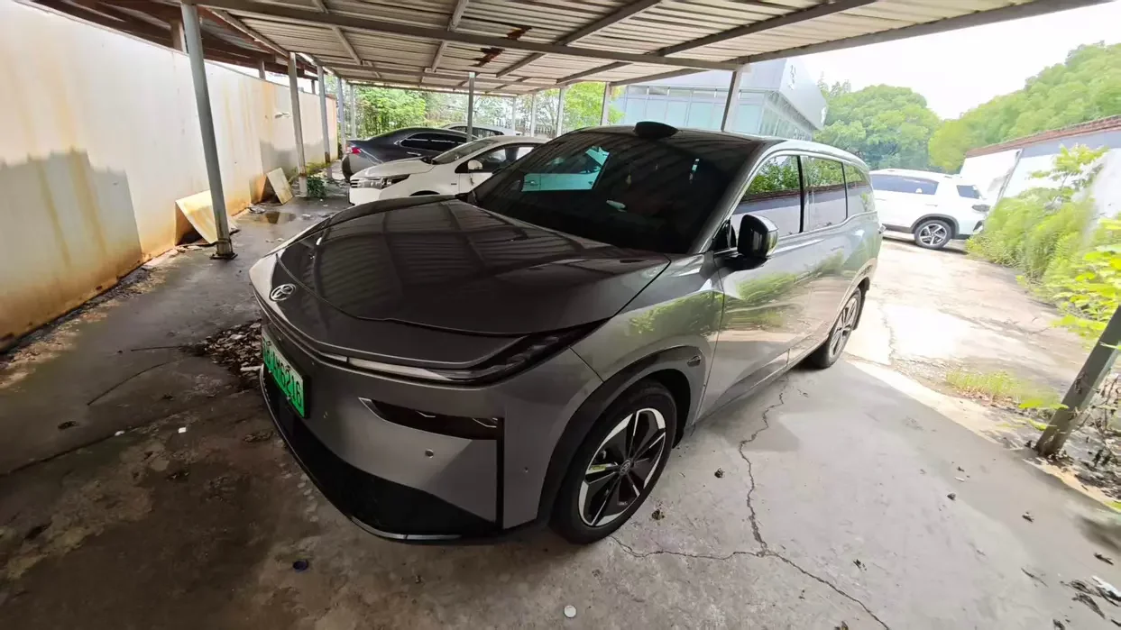 Toyota Bozhi 3X
