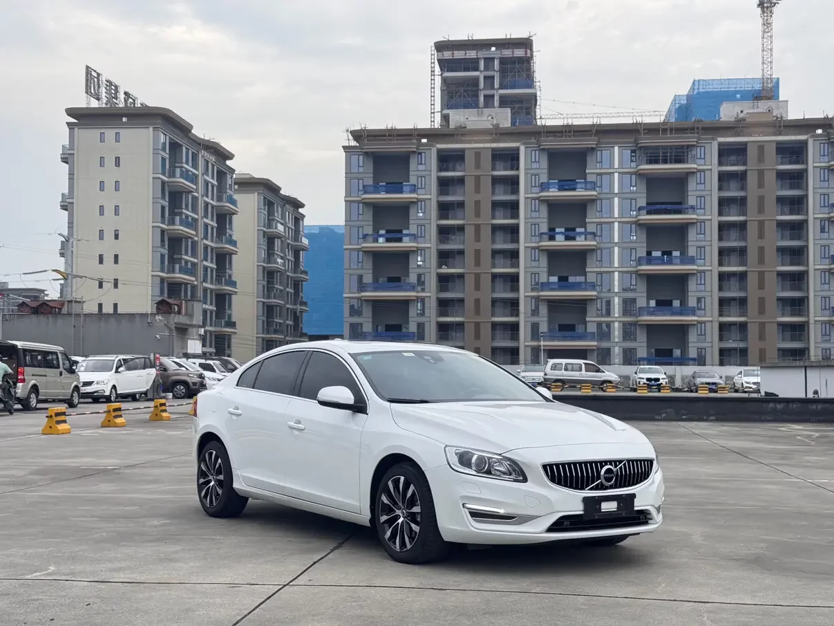 Volvo S60