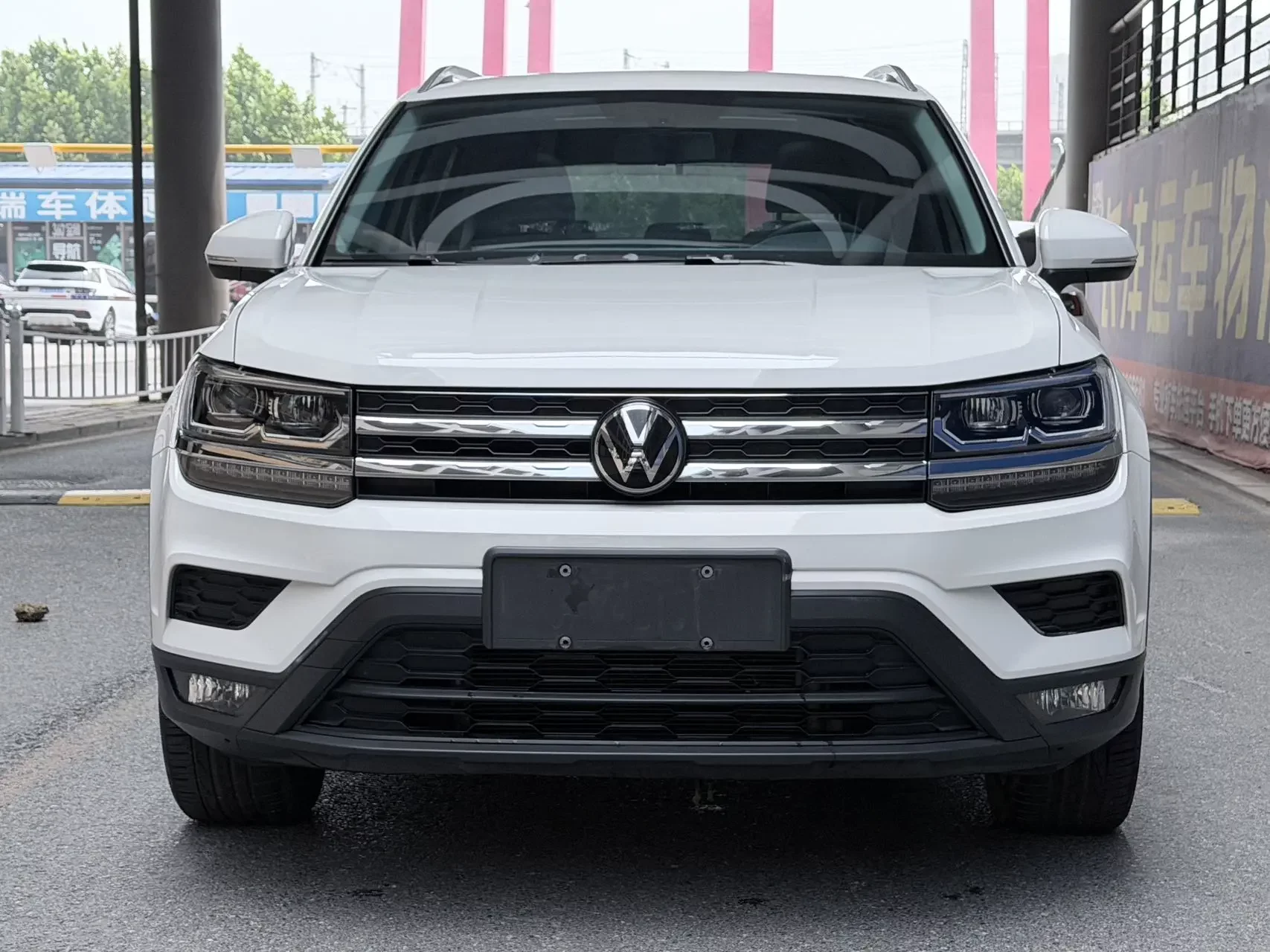 Volkswagen Tharu