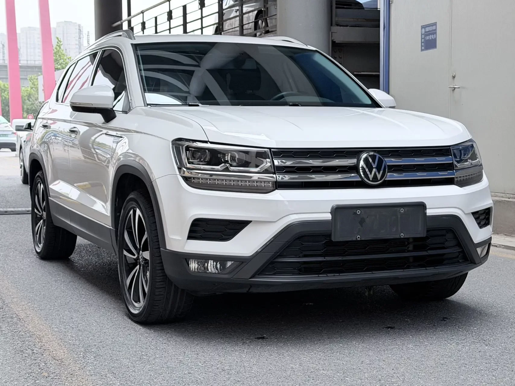 Volkswagen Tharu