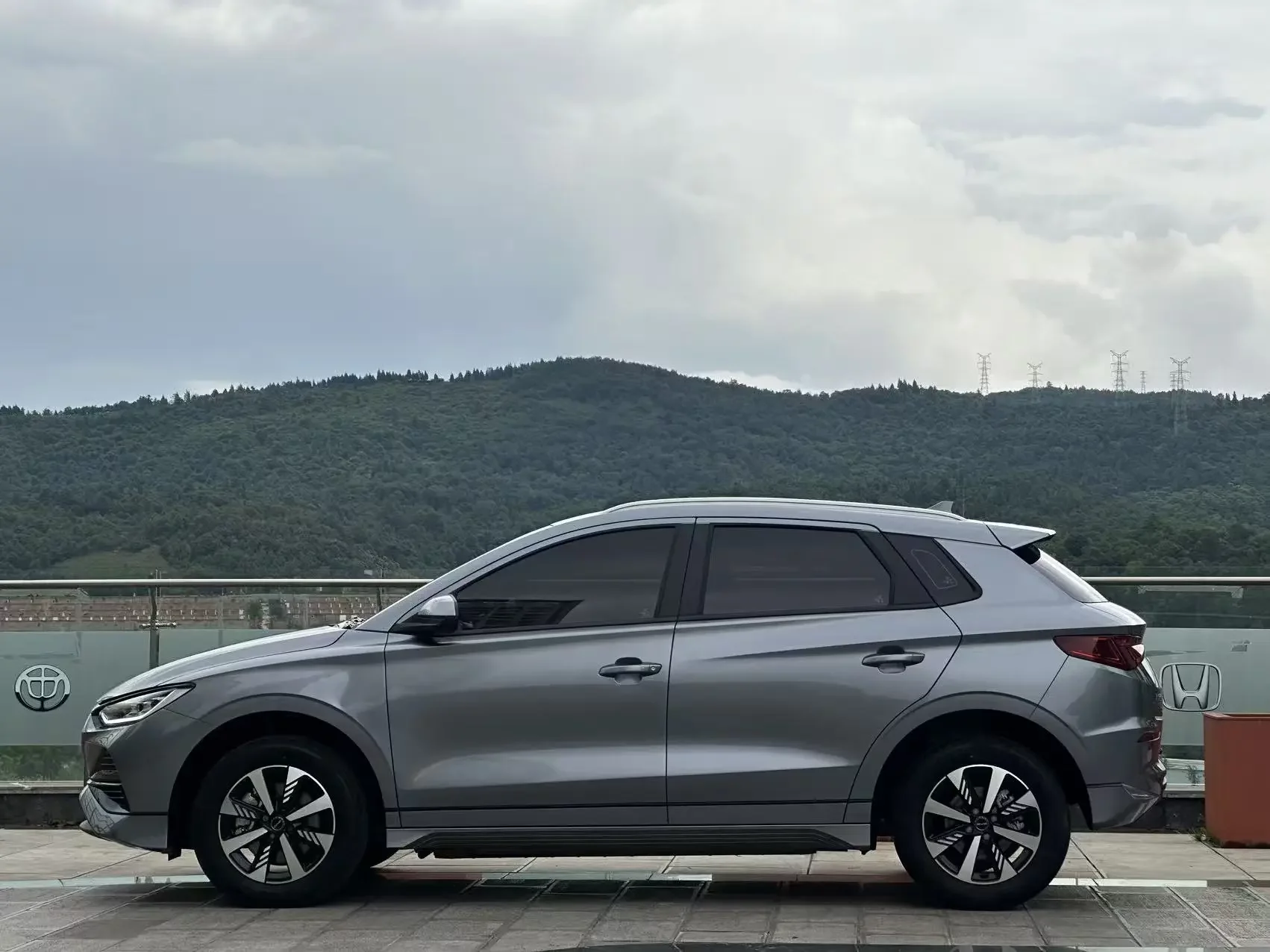 BYD e2