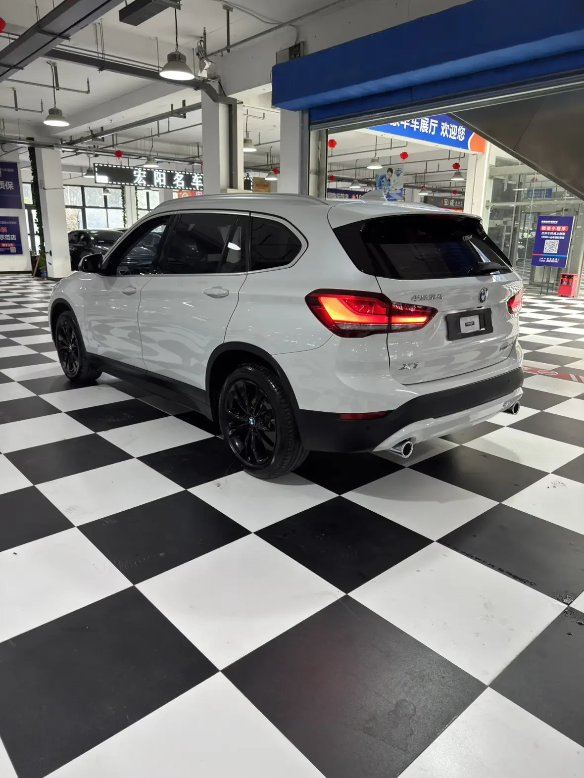 BMW X1