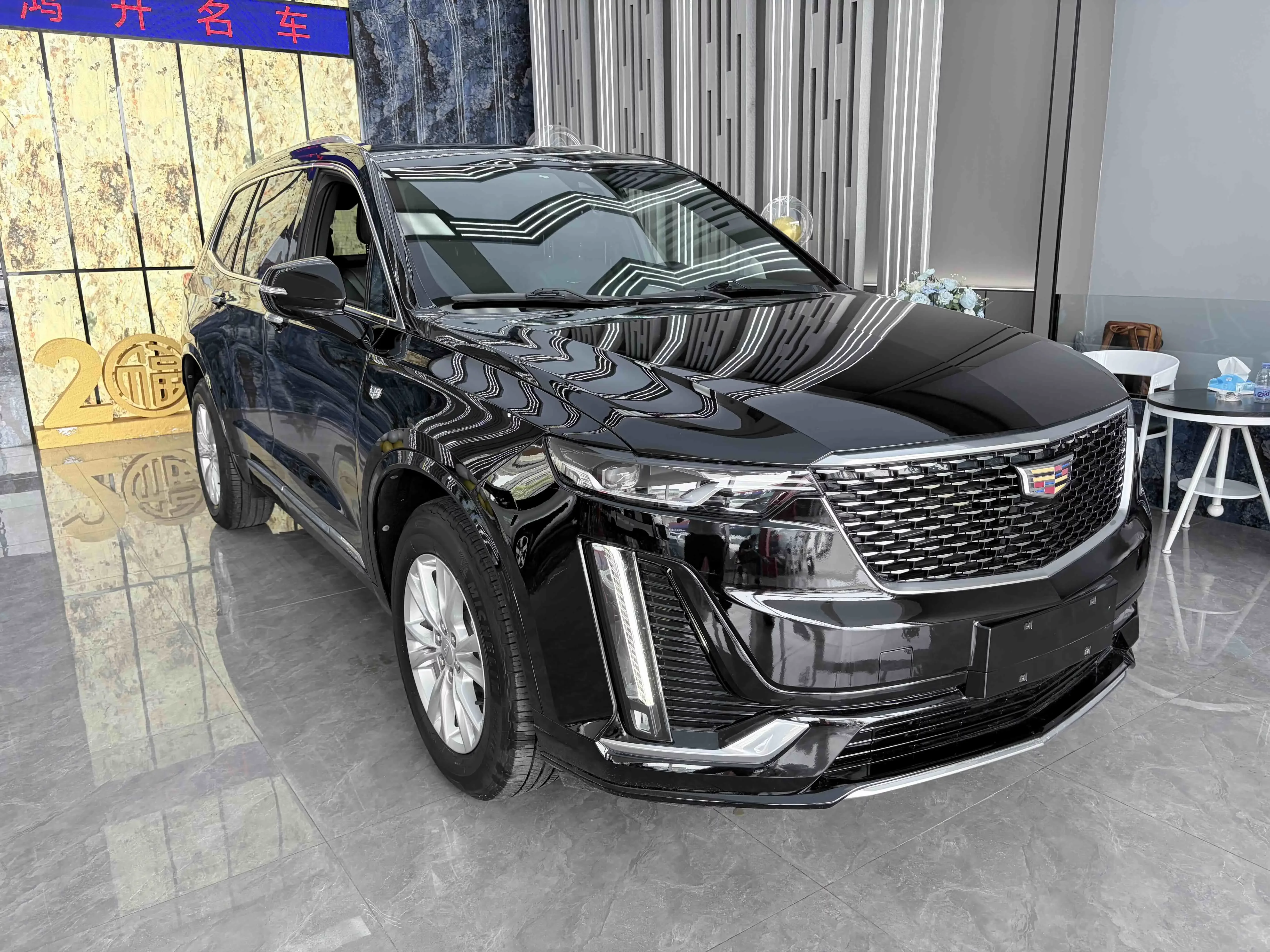 Cadillac XT6