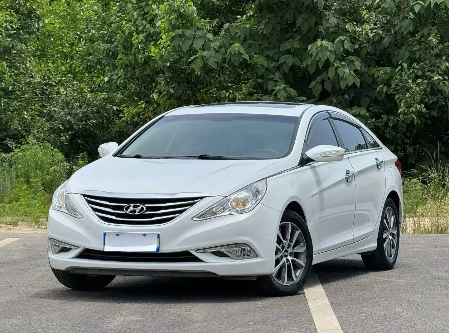 Hyundai sonata eight