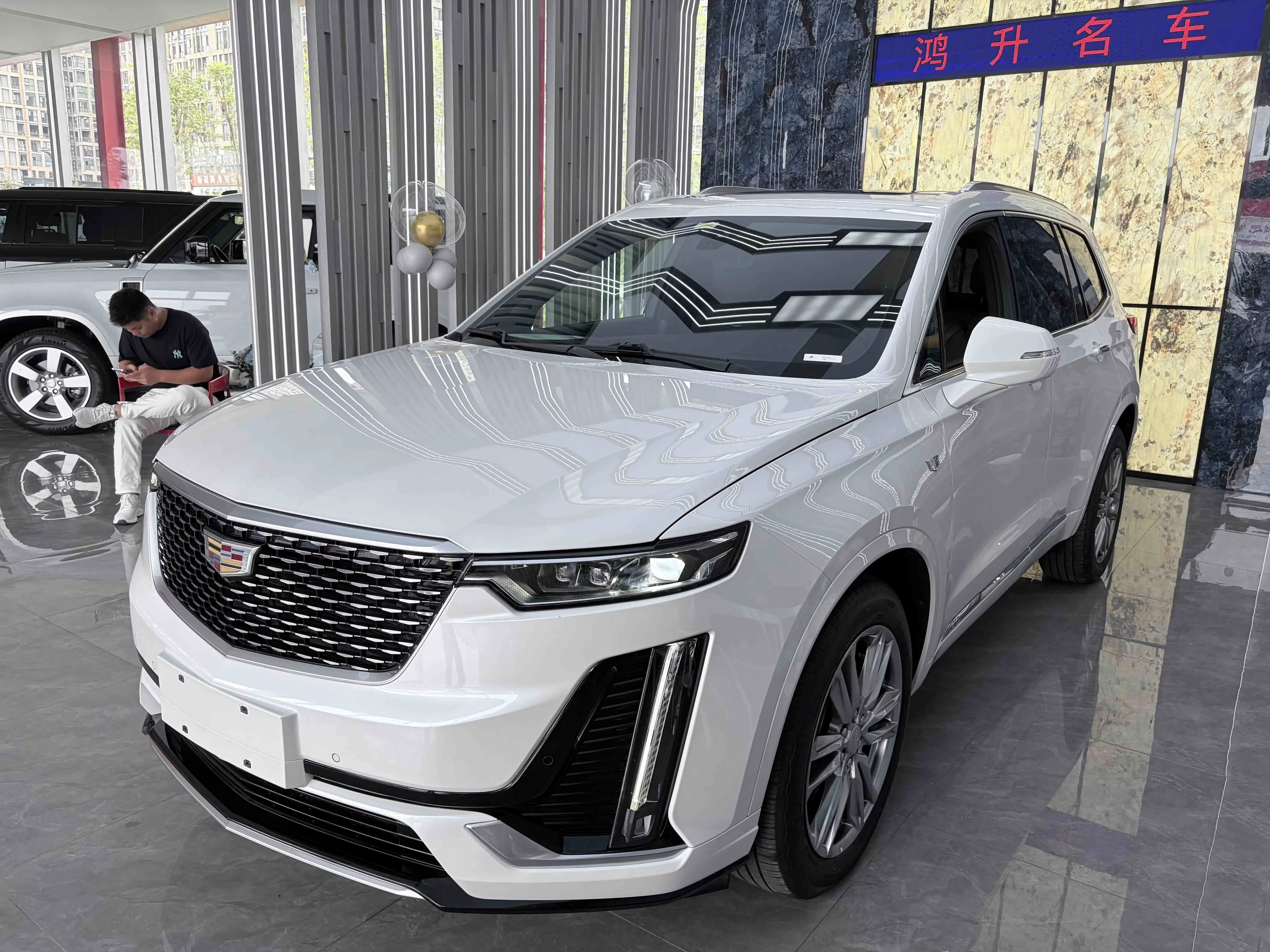 Cadillac XT6