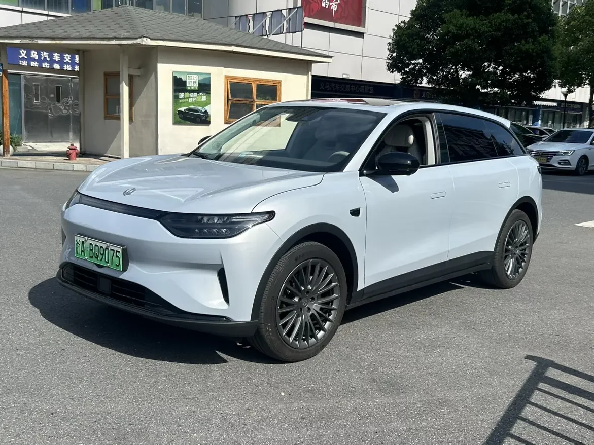 Leapmotor Zero running C11