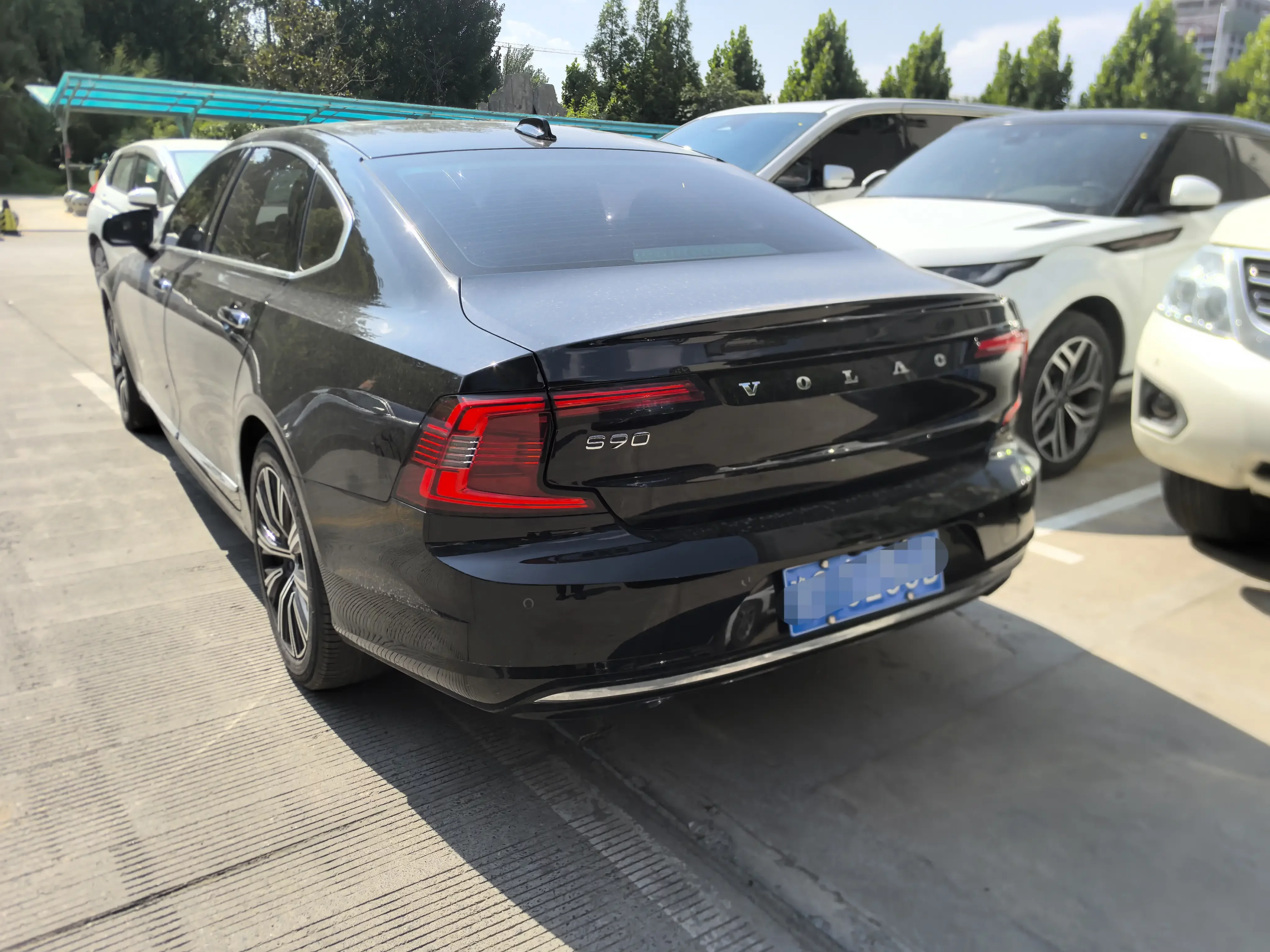 Volvo S90