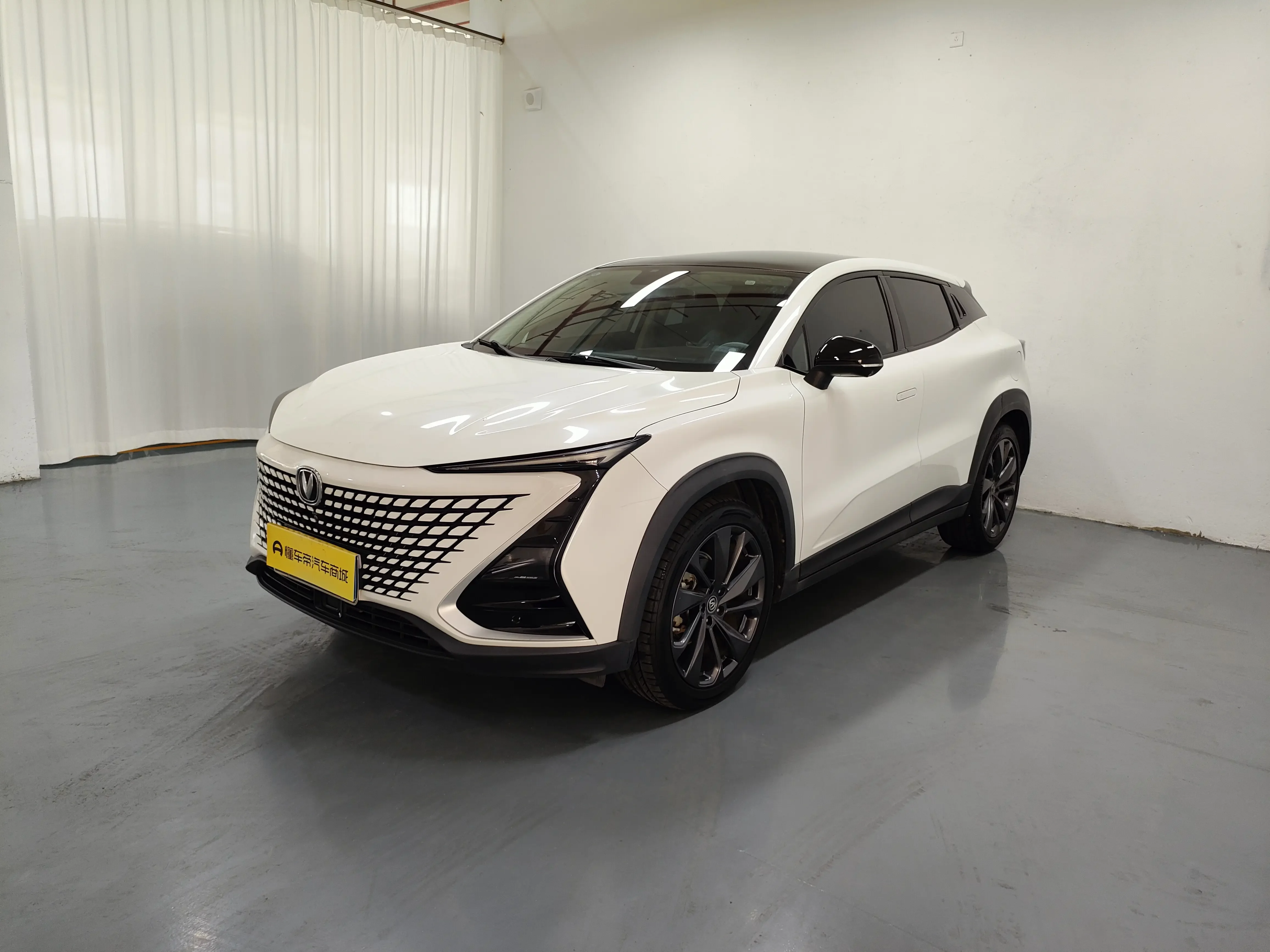 Changan UNI-T  из Китая