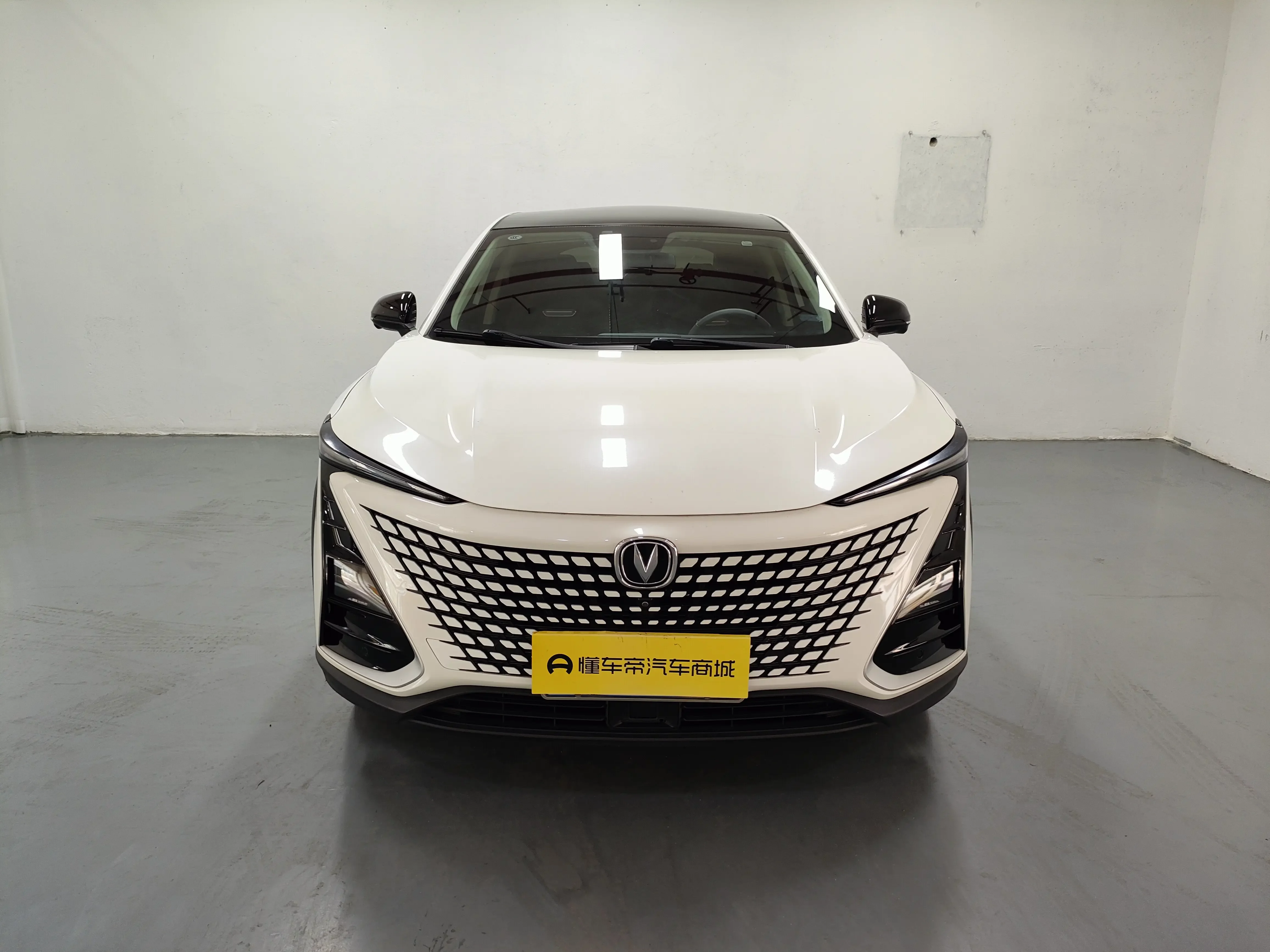 Changan UNI-T  из Китая