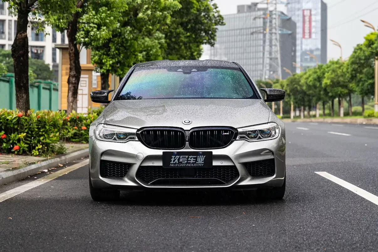 BMW M5