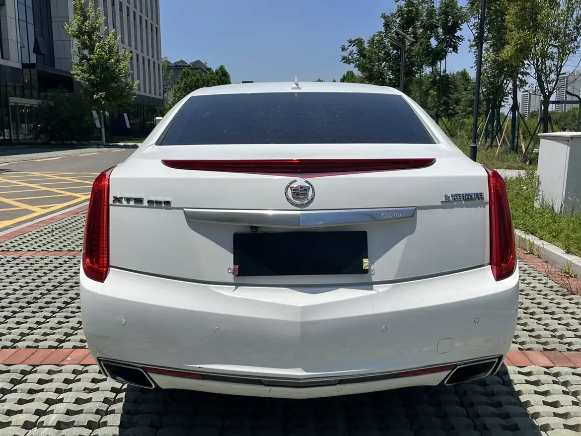 Cadillac XTS