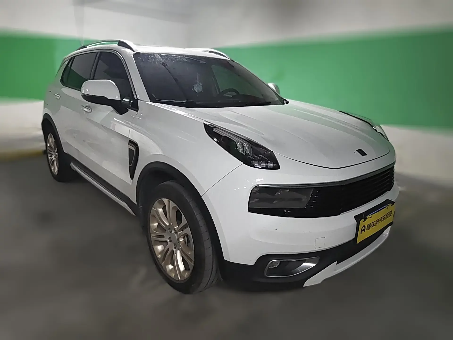 Lynk & Co 01