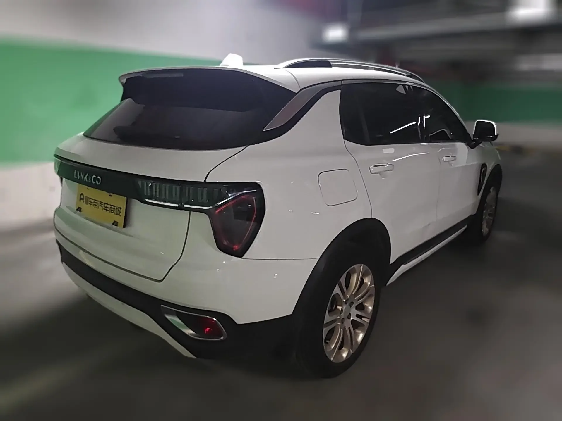 Lynk & Co 01
