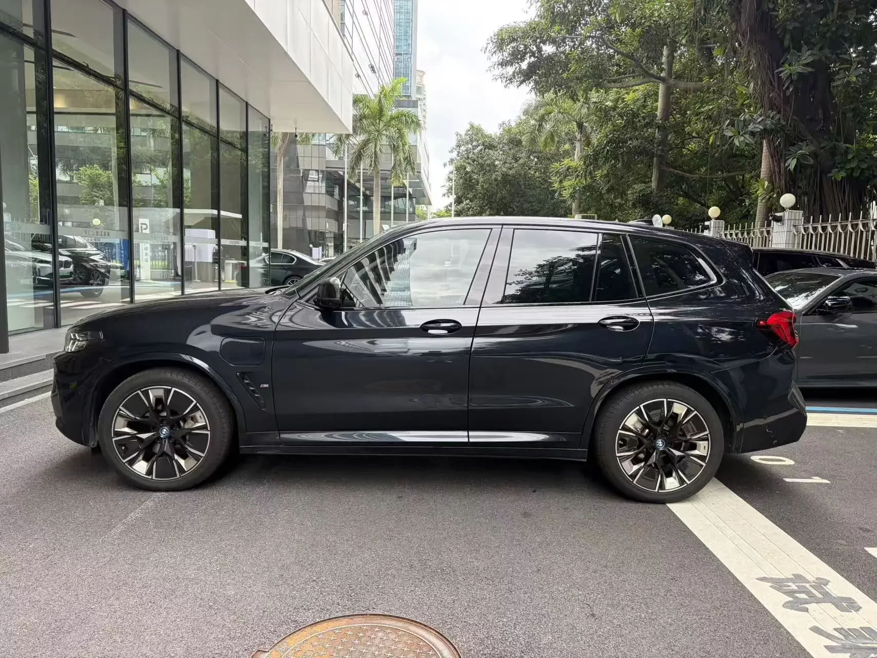 BMW iX3